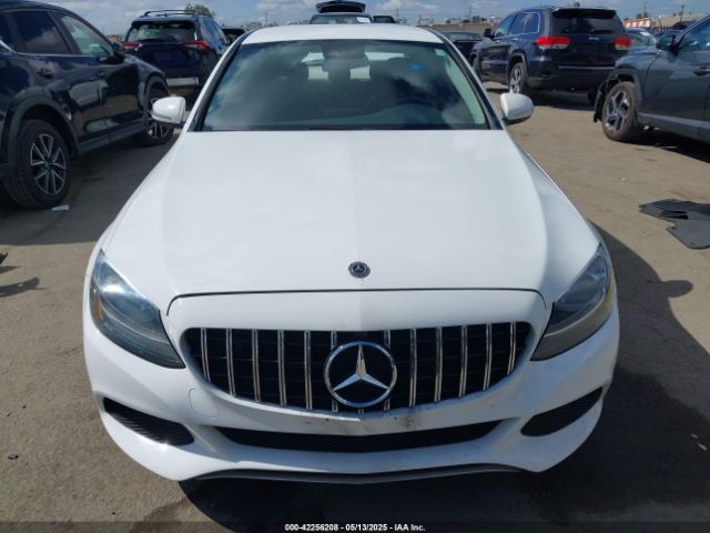 55SWF4JB4GU148033 Mercedes-Benz C 300 Luxury/sport