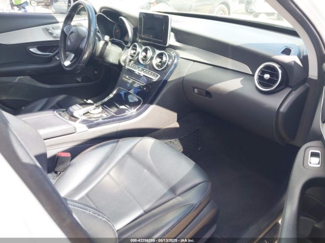 55SWF4JB4GU148033 Mercedes-Benz C 300 Luxury/sport