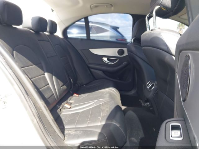 55SWF4JB4GU148033 Mercedes-Benz C 300 Luxury/sport