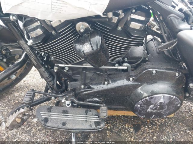 2022 HARLEY-DAVIDSON FLHRXS 1HD1KVP14NB628180 Photo 8