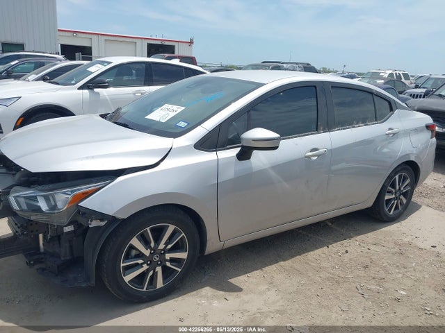 3N1CN8EV4ML815301 Nissan 2021