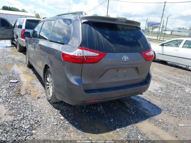 5TDYK3DC8GS696620 Toyota Sienna Xle 8 Passenger