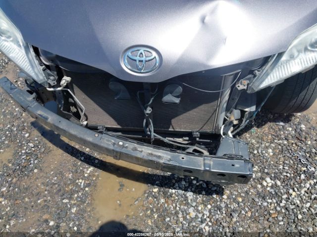5TDYK3DC8GS696620 Toyota Sienna Xle 8 Passenger