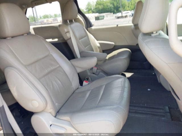 5TDYK3DC8GS696620 Toyota Sienna Xle 8 Passenger