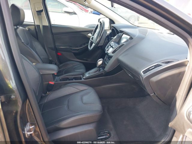 1FADP3J21HL203736 Ford Focus Titanium