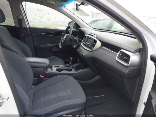 5XYPG4A50GG160668 KIA Sorento 3.3l Lx