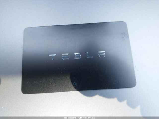 7SAYGDEE2SF300933 Tesla 2025