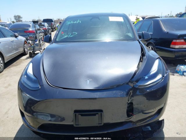 7SAYGDEE2SF300933 Tesla 2025