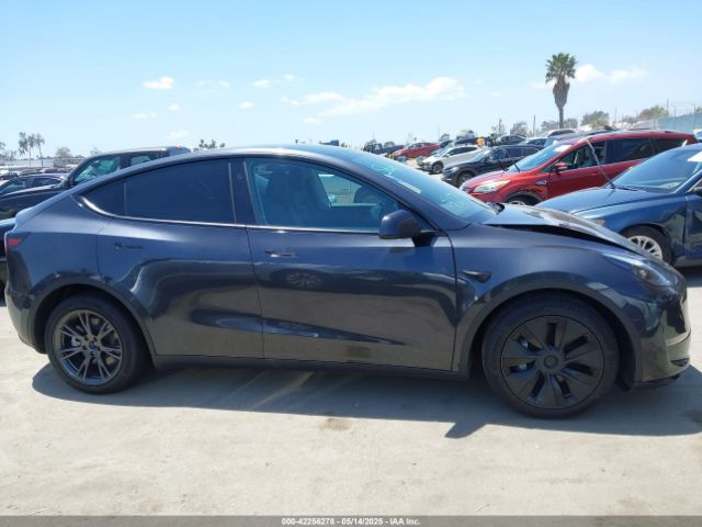 7SAYGDEE2SF300933 Tesla 2025