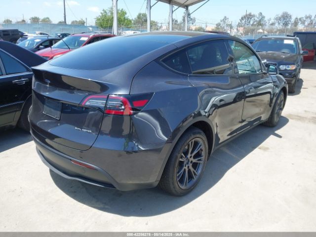 7SAYGDEE2SF300933 Tesla 2025
