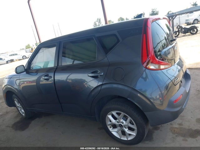 KNDJ23AU8M7754732 KIA SOUL S
