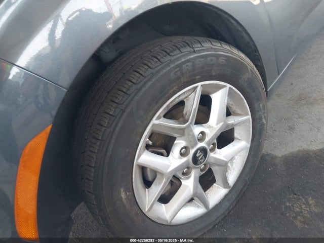 KNDJ23AU8M7754732 KIA SOUL S