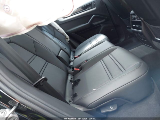 2025 PORSCHE CAYENNE WP1AA2AY1SDA00472 Photo 7