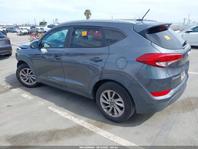 KM8J33A4XGU072482 Hyundai TUCSON SE