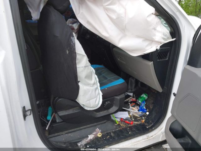 2019 FORD F-150 1FTMF1C52KKD08601 Photo 4