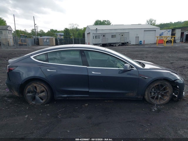 5YJ3E1EB6KF510193 Tesla 2019