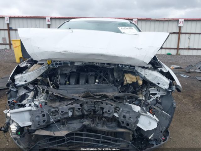 1FADP3F27JL251045 Ford FOCUS SE