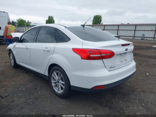 1FADP3F27JL251045 Ford FOCUS SE