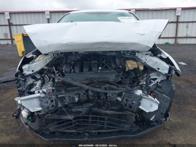 1FADP3F27JL251045 Ford FOCUS SE