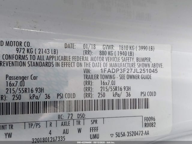 1FADP3F27JL251045 Ford FOCUS SE