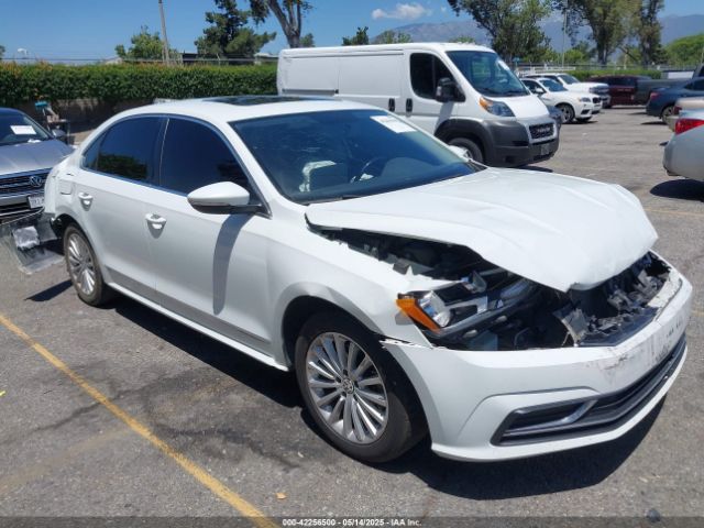 2017 VOLKSWAGEN PASSAT 1VWBT7A30HC000752