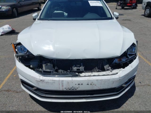 2017 VOLKSWAGEN PASSAT 1VWBT7A30HC000752 Photo 5