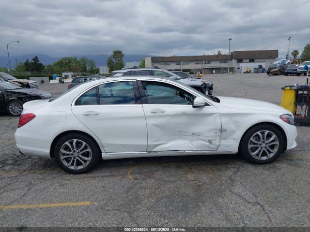 55SWF4JB3FU092441 Mercedes-Benz C 300 Luxury/sport