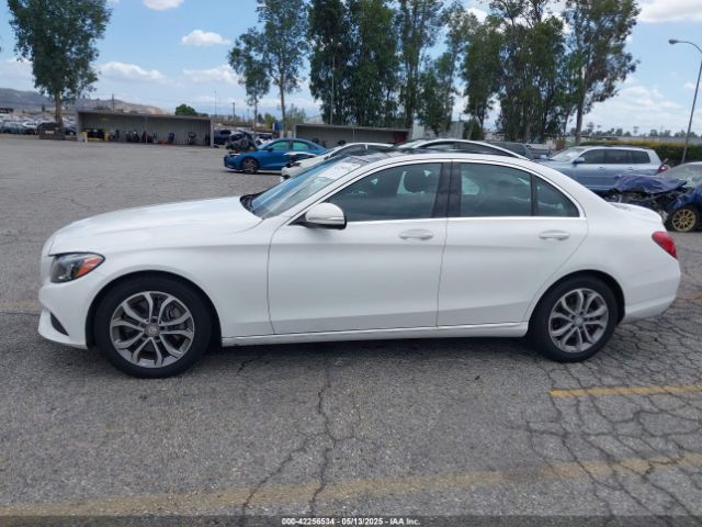 55SWF4JB3FU092441 Mercedes-Benz C 300 Luxury/sport