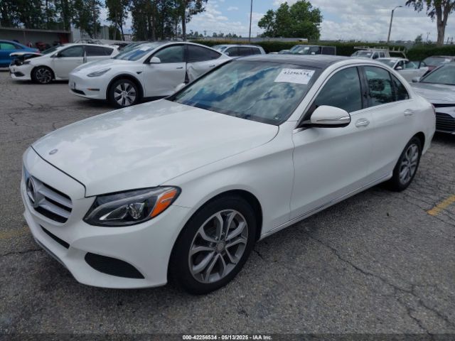 55SWF4JB3FU092441 Mercedes-Benz C 300 Luxury/sport