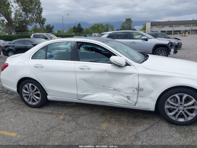 55SWF4JB3FU092441 Mercedes-Benz C 300 Luxury/sport