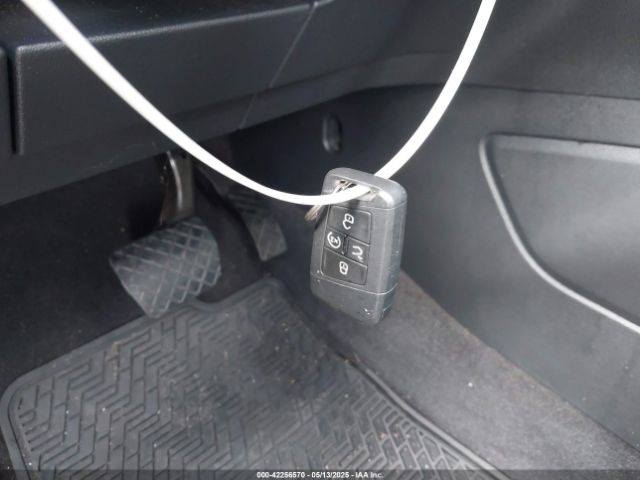 1V2DP2CA6JC600310 Volkswagen 2.0 tsi