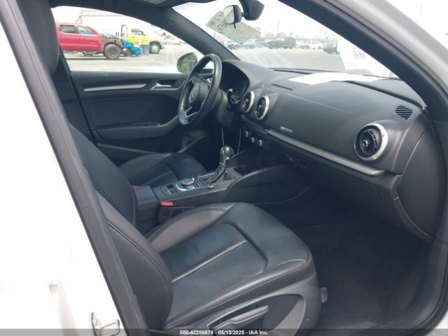 WAUAUGFF3KA100939 Audi A3 40 Premium/40 Titanium Premium