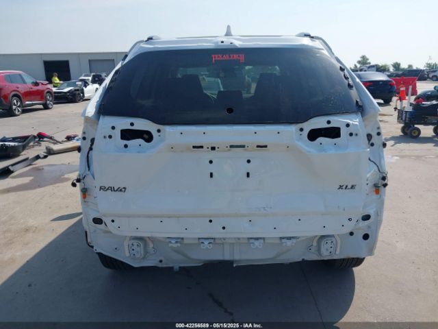 2T3W1RFVXKW009348 Toyota Rav4 Xle