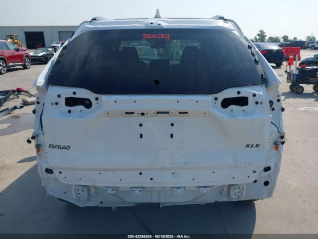 2T3W1RFVXKW009348 Toyota Rav4 Xle
