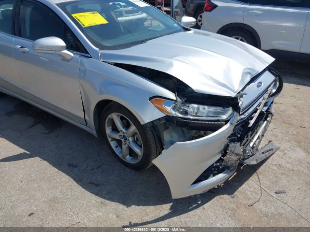 3FA6P0H78FR233677 Ford FUSION SE