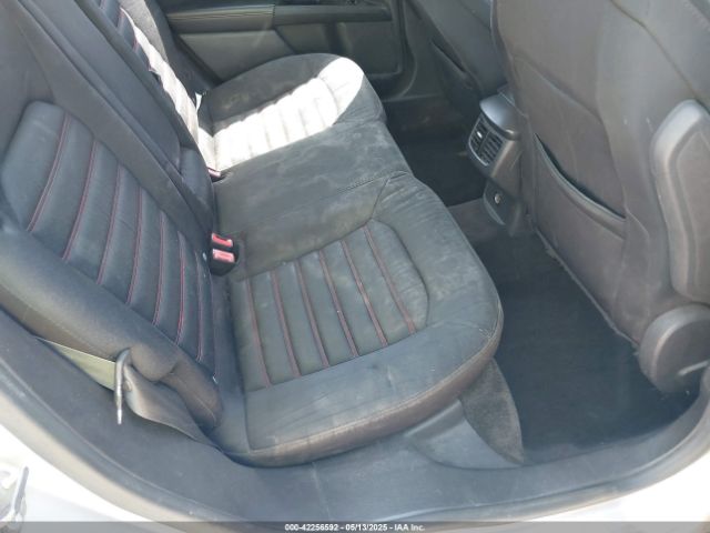 3FA6P0H78FR233677 Ford FUSION SE