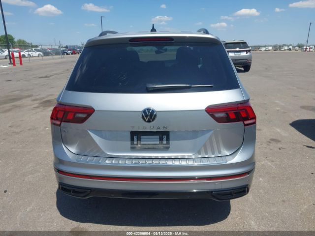 3VVCB7AX2NM003645 Volkswagen Tiguan 2.0t Se R-line Black