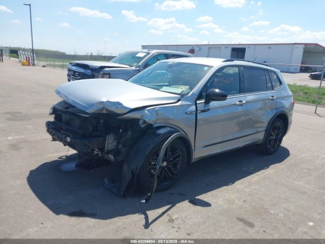3VVCB7AX2NM003645 Volkswagen Tiguan 2.0t Se R-line Black