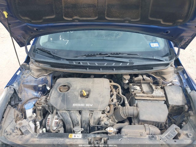 3KPFK4A7XJE259854 KIA FORTE LX