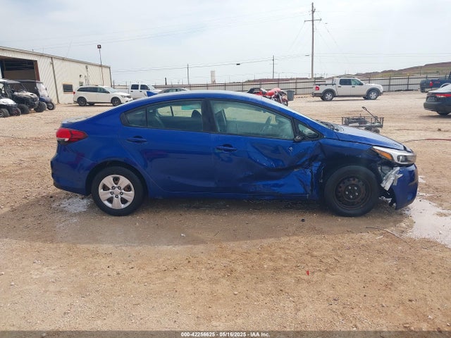 3KPFK4A7XJE259854 KIA FORTE LX