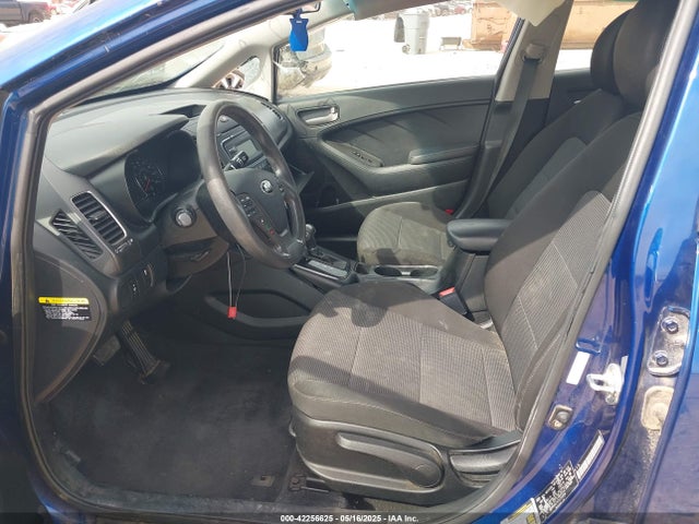 3KPFK4A7XJE259854 KIA FORTE LX
