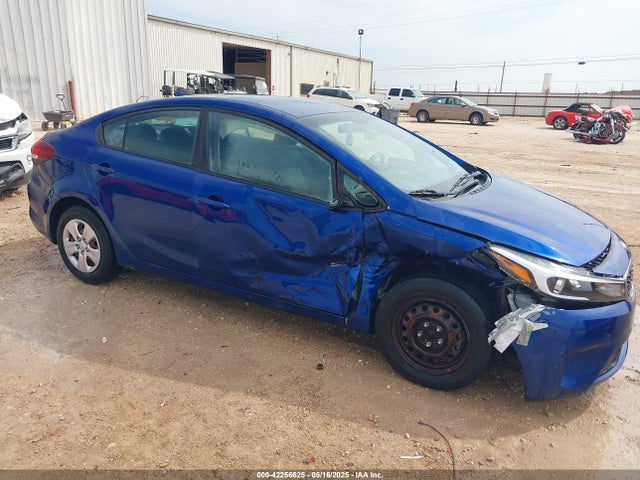 3KPFK4A7XJE259854 KIA FORTE LX