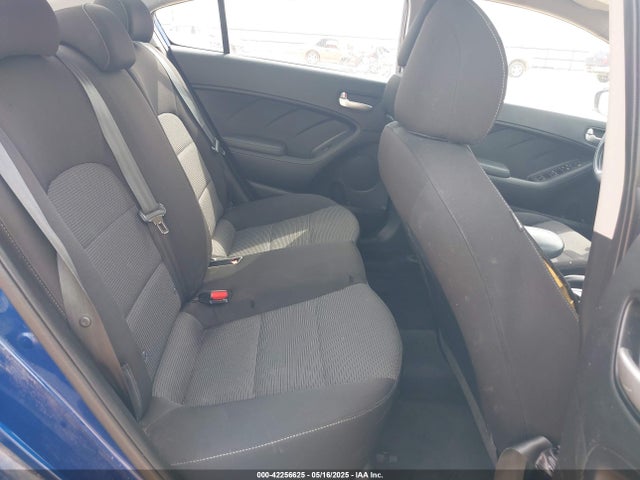 3KPFK4A7XJE259854 KIA FORTE LX