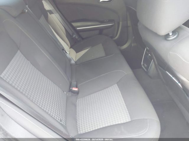 2C3CDXHG5KH671128 Dodge Charger Gt Rwd