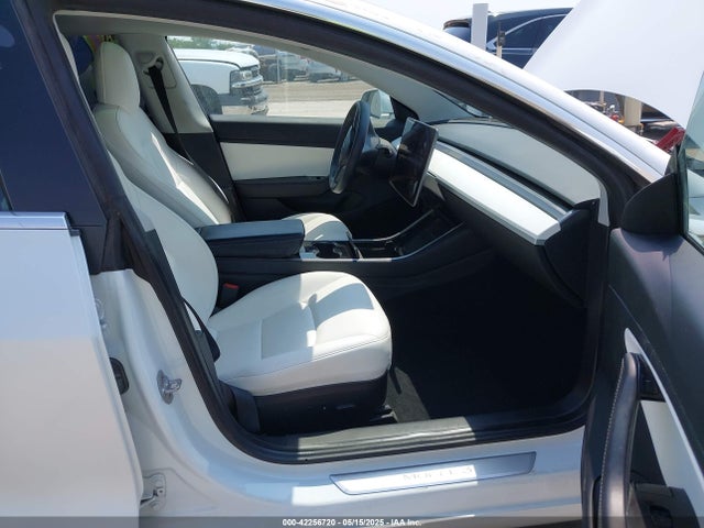 2020 TESLA MODEL 3 5YJ3E1EB7LF651498 Photo 4