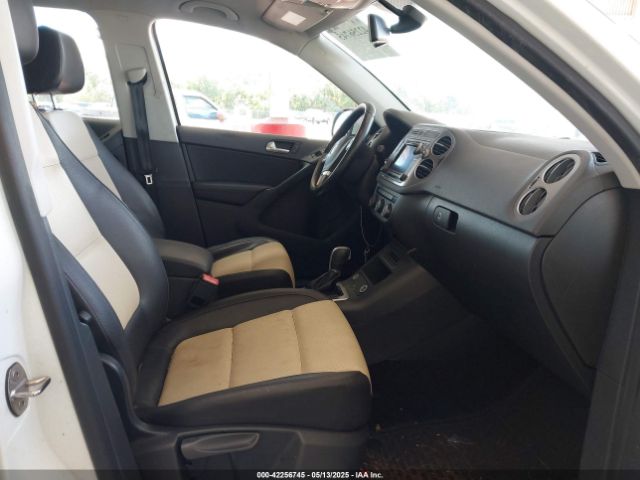 WVGAV7AX8HK028540 Volkswagen Tiguan 2.0t/2.0t S