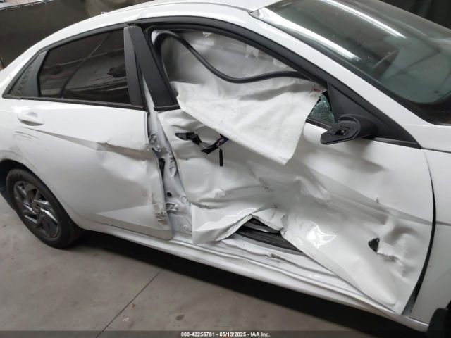 KMHLM4DG6RU803946 Hyundai ELANTRA SEL