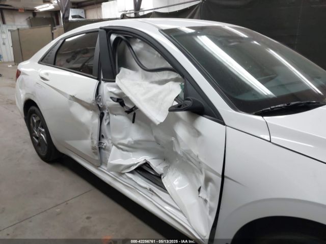 KMHLM4DG6RU803946 Hyundai ELANTRA SEL