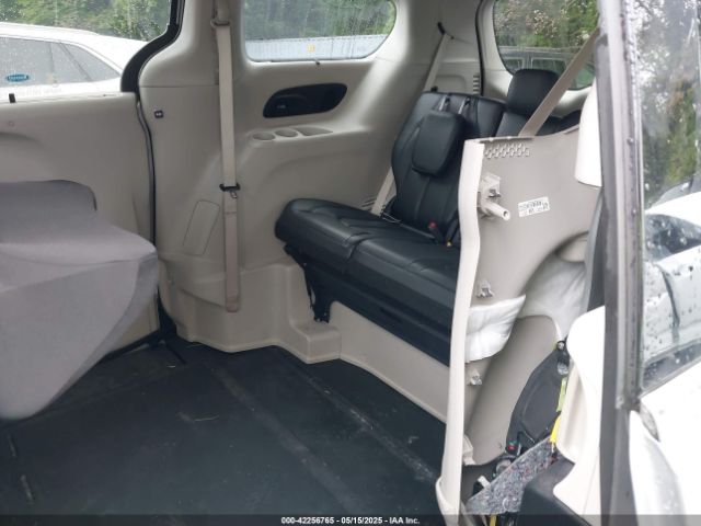 2C4RC1BG7MR591356 Chrysler Pacifica Touring L