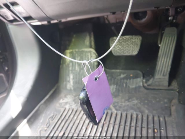 2T3P1RFV3PW383196 Toyota Rav4 Xle